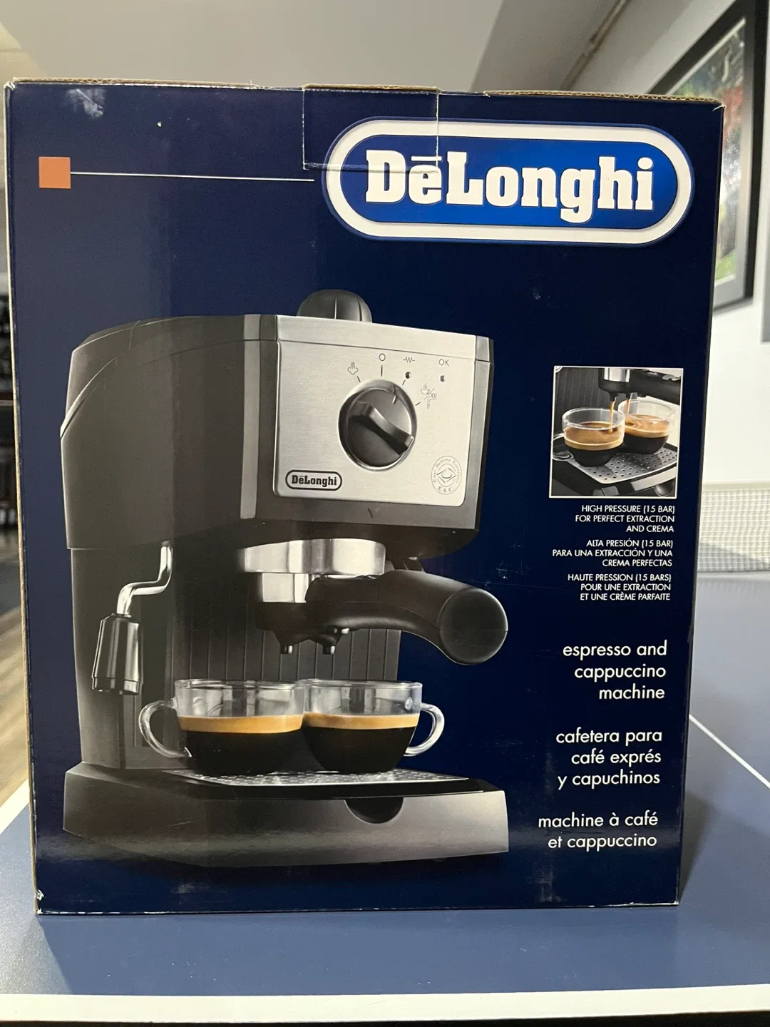 DeLonghi Espresso and Cappuccino Machine thumbnail