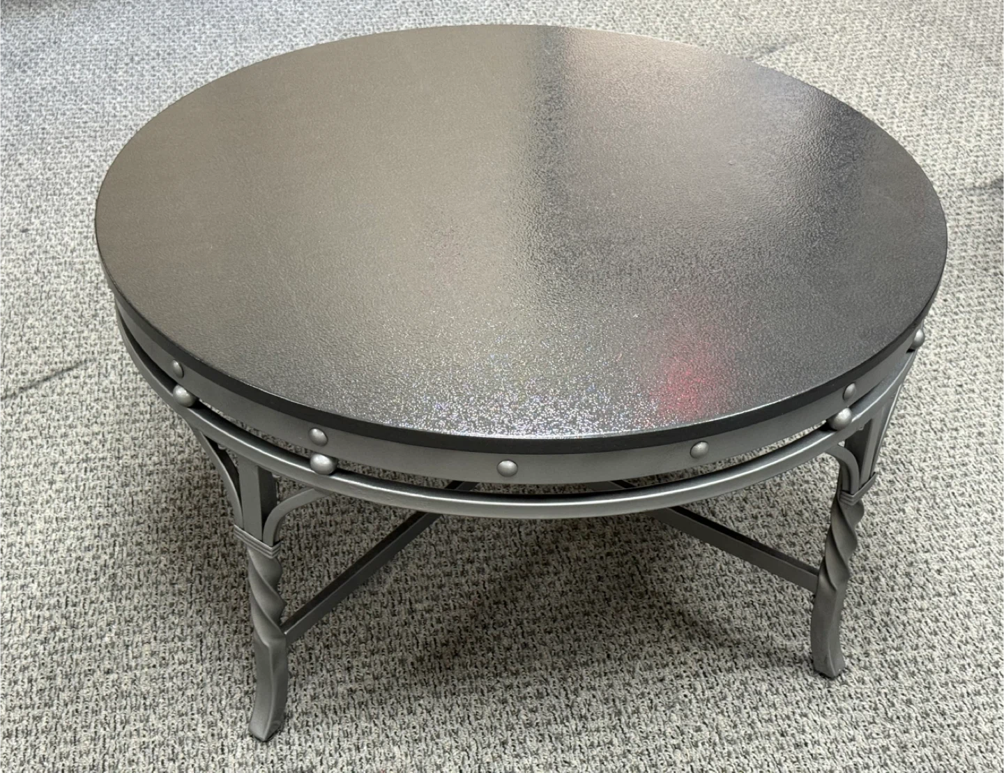 Round Metal Base Coffee Table - Gunmetal Gray/Hammered black top - photo 3
