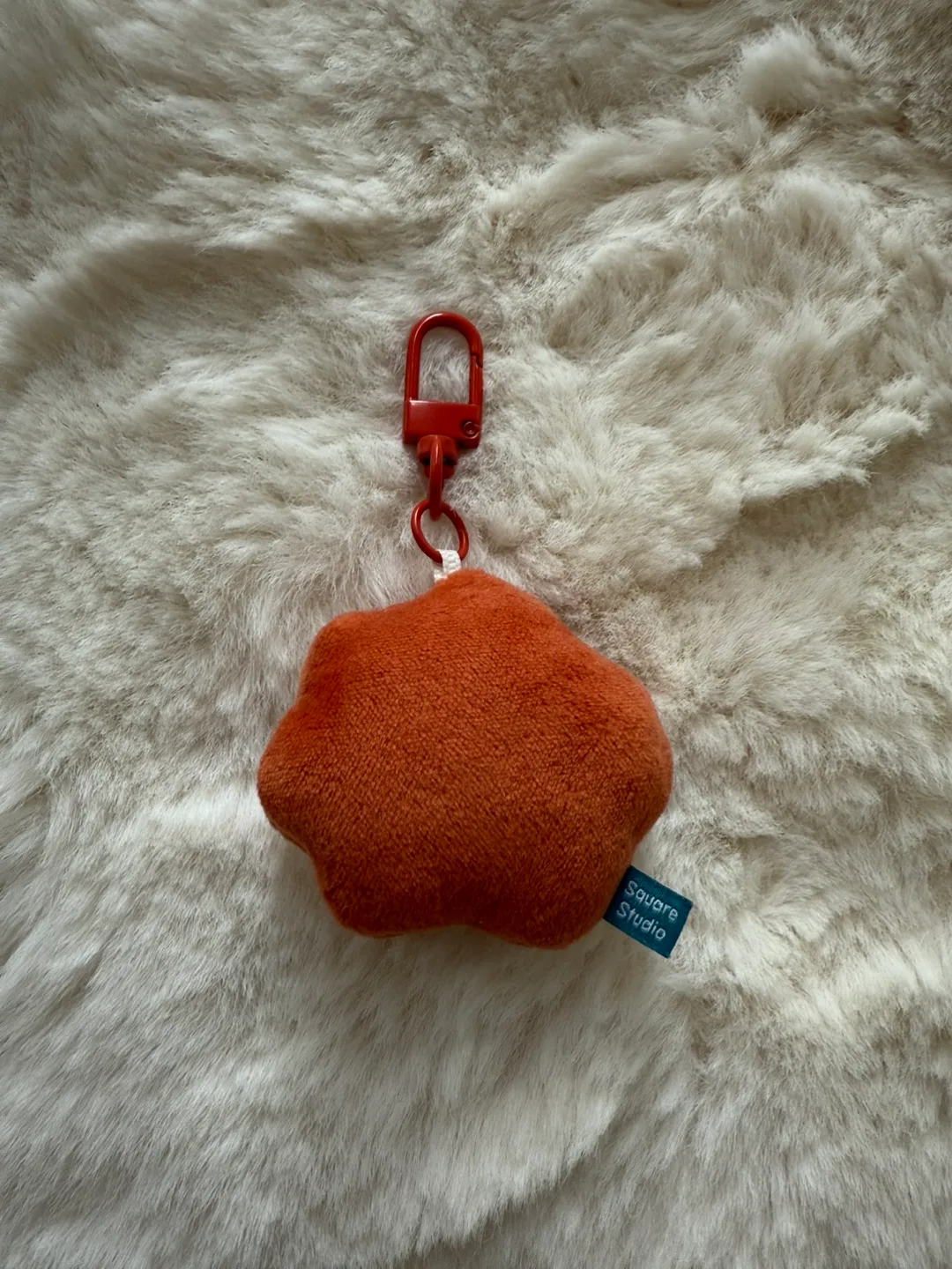 Square Studio Keychain image indicator(2)