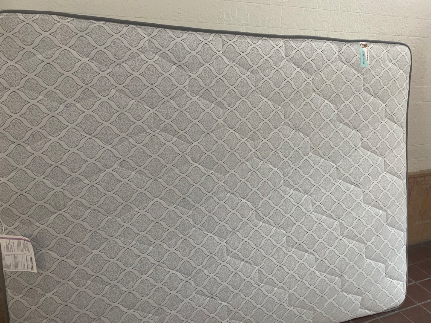 Queen mattress - photo 2