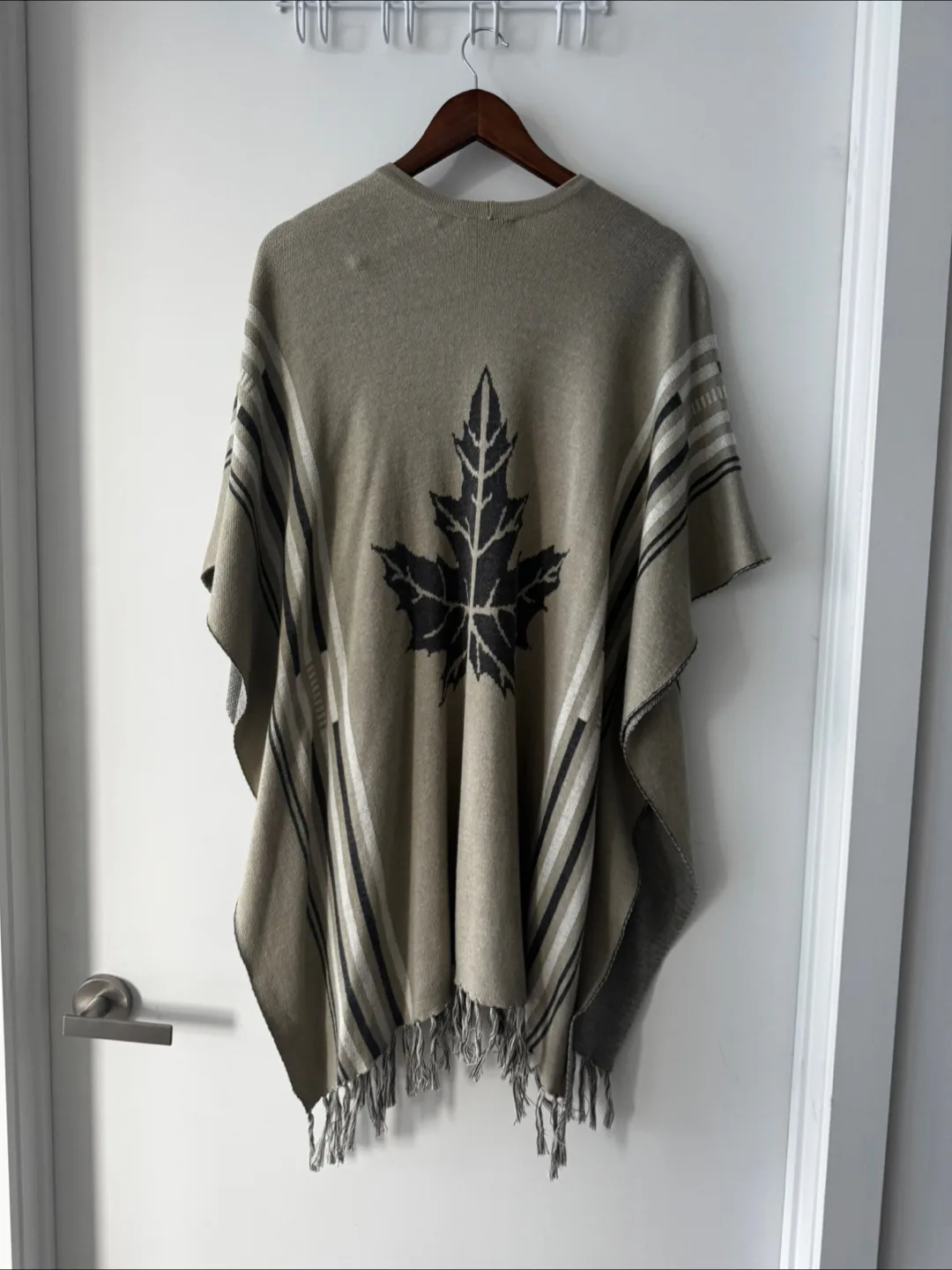 Roots Canada Poncho - One Size thumbnail