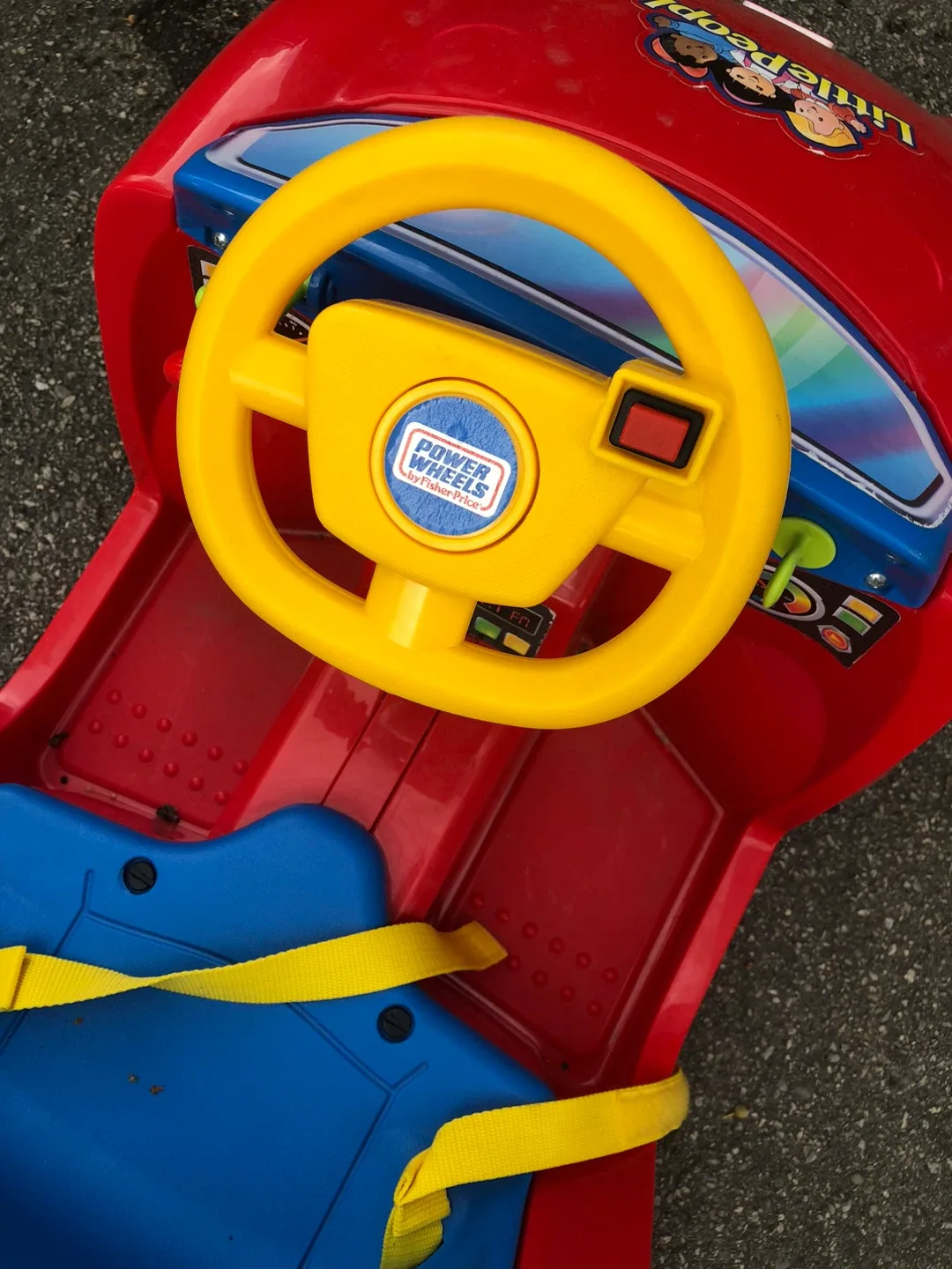 Fisher-Price Little People Ride-On Car image indicator(2)