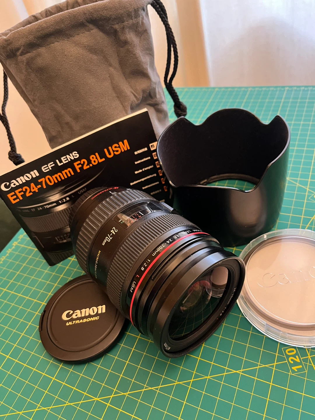 Canon EF 24-70mm f/2.8L USM zoom Lens