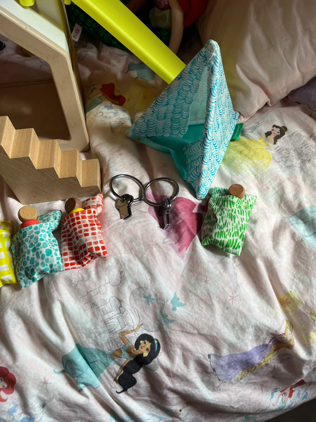 Wooden Dollhouse & Accessories - photo 2