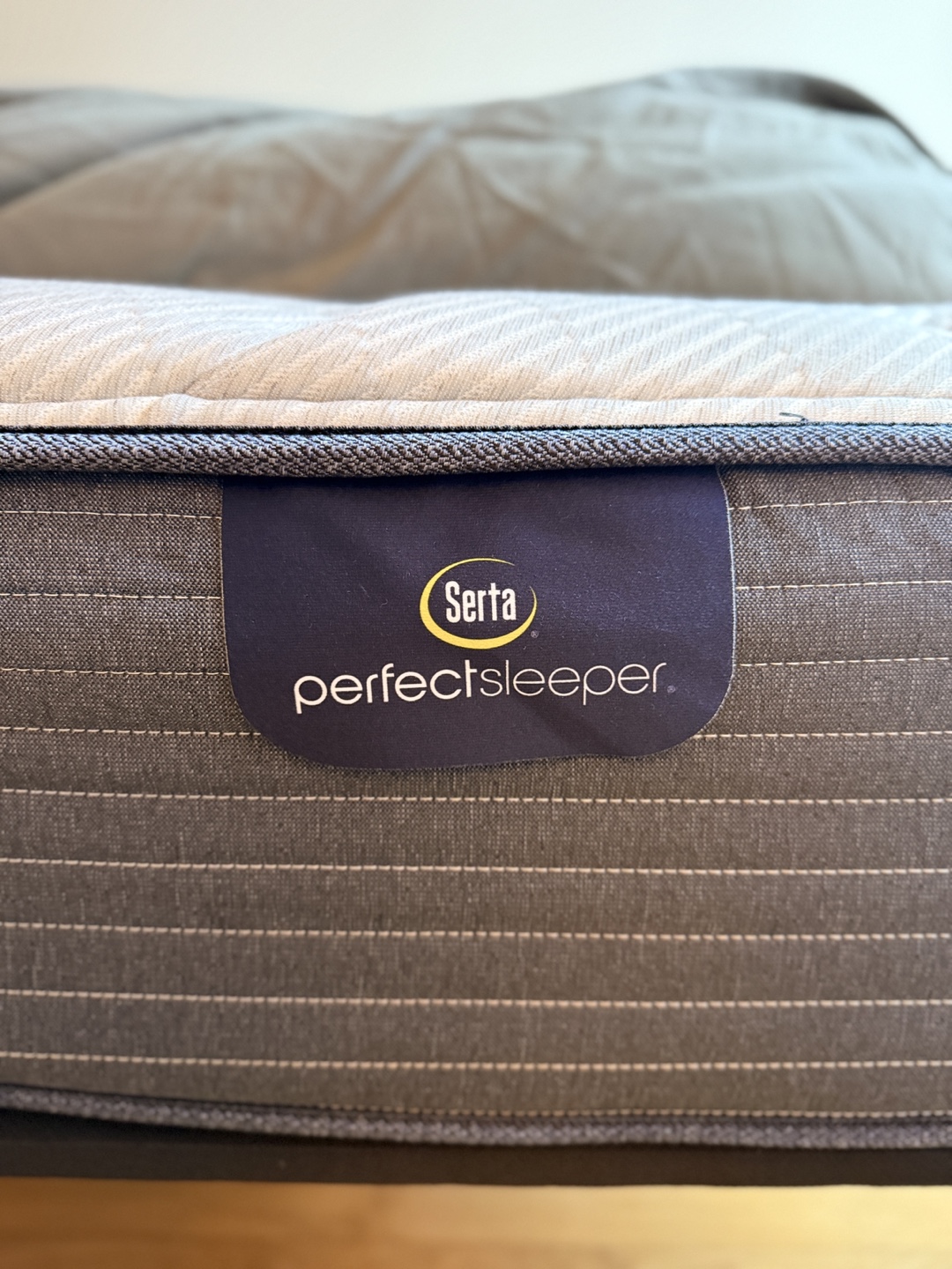 Serta Perfect Sleeper Mattress(king size) - photo 2