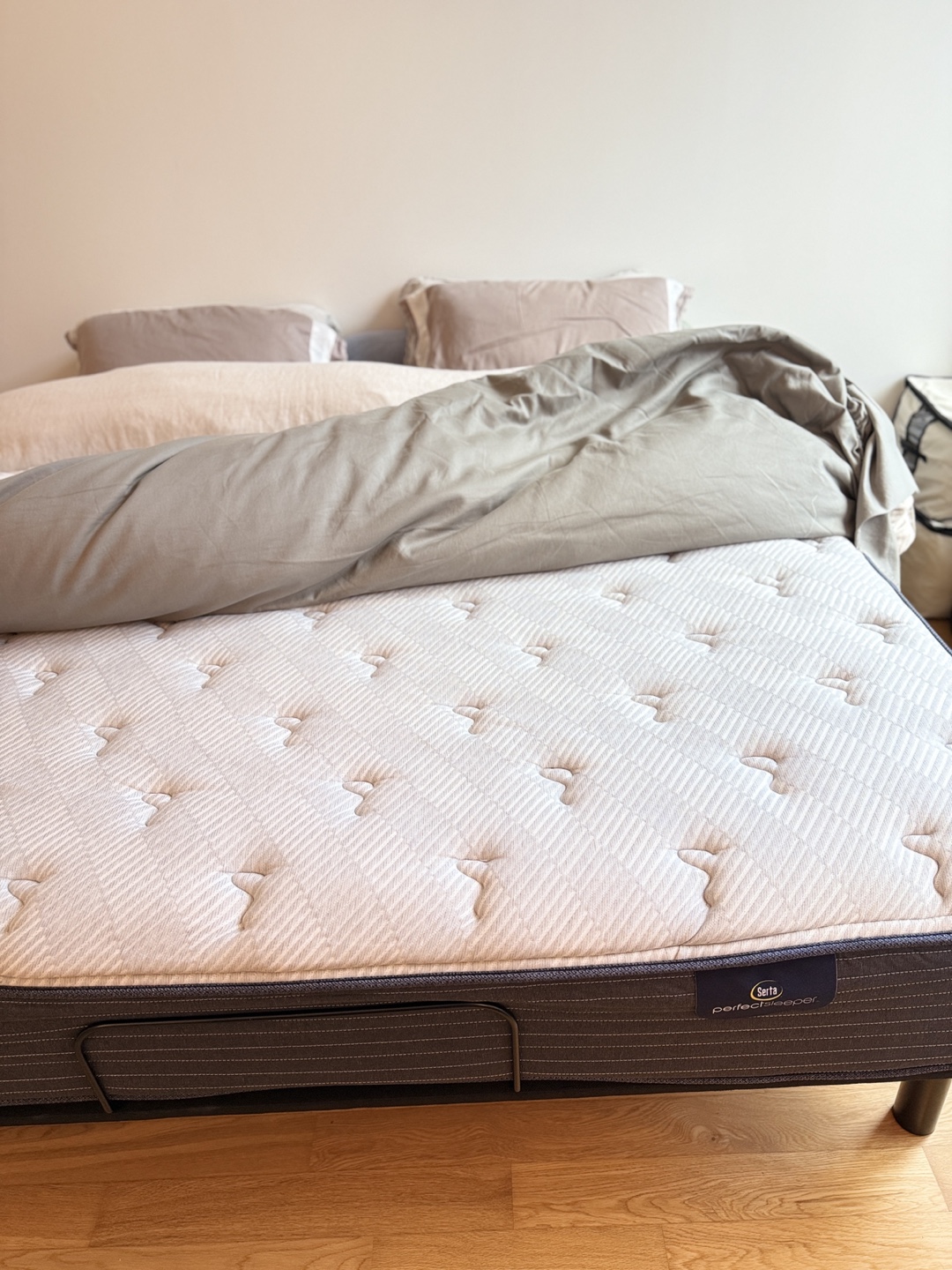 Serta Perfect Sleeper Mattress(king size) - photo 3