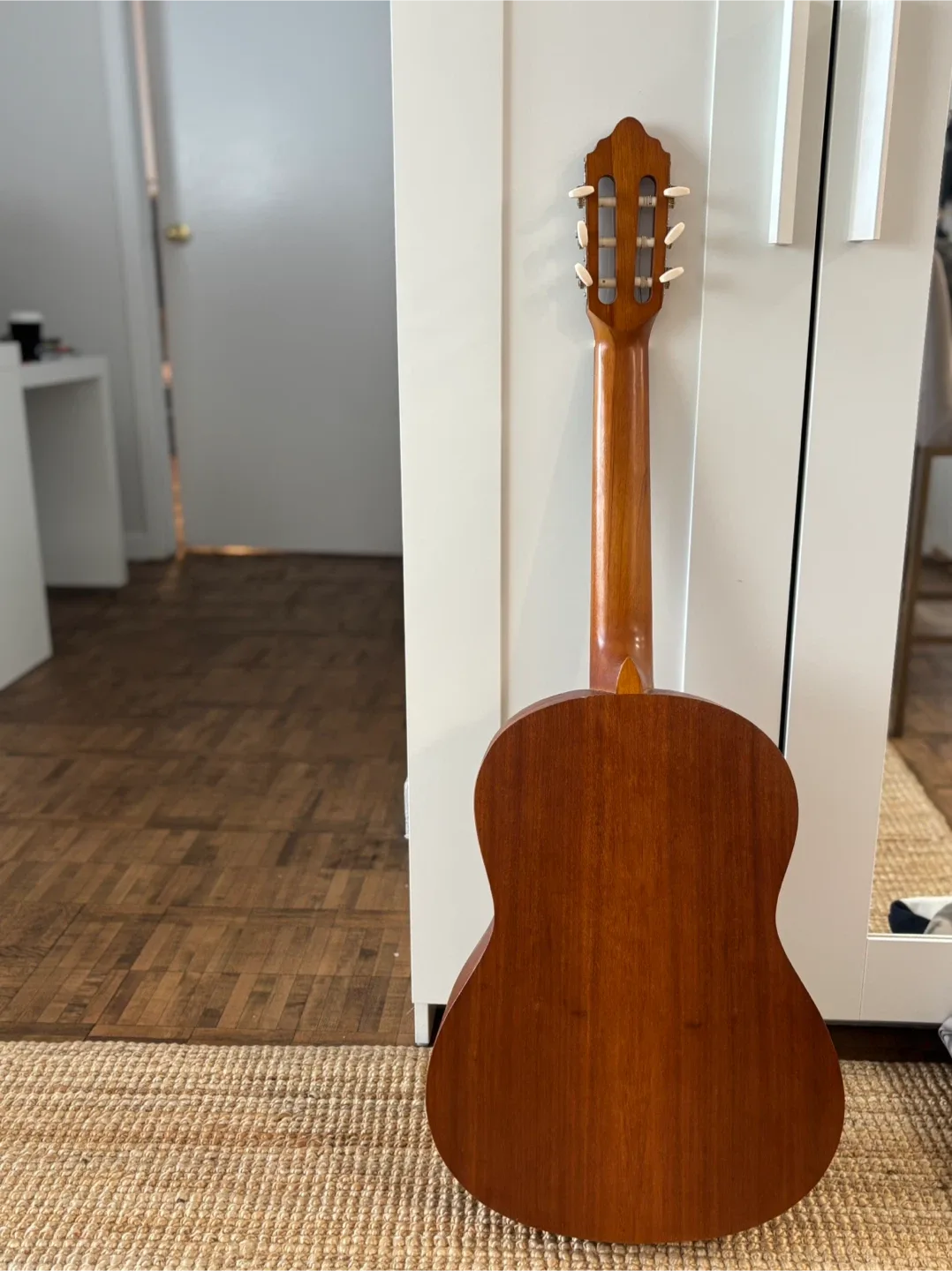 Valencia Classical Guitar, Antique Natural image indicator(2)