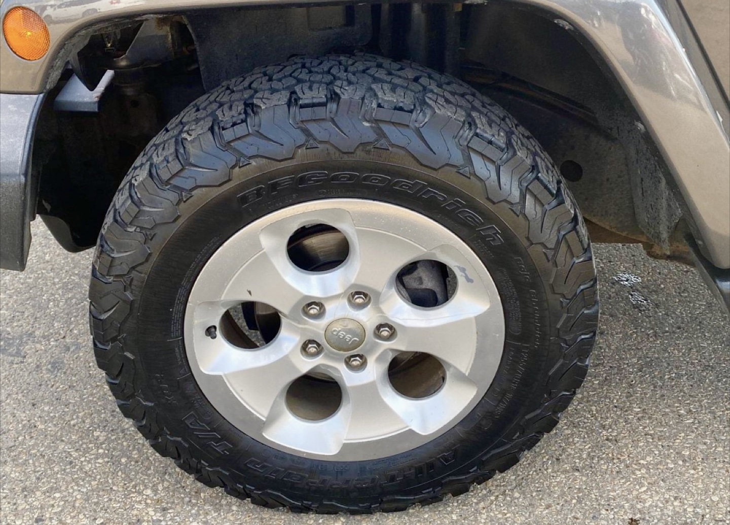 Jeep Wrangler Sahara Unlimited - photo 5