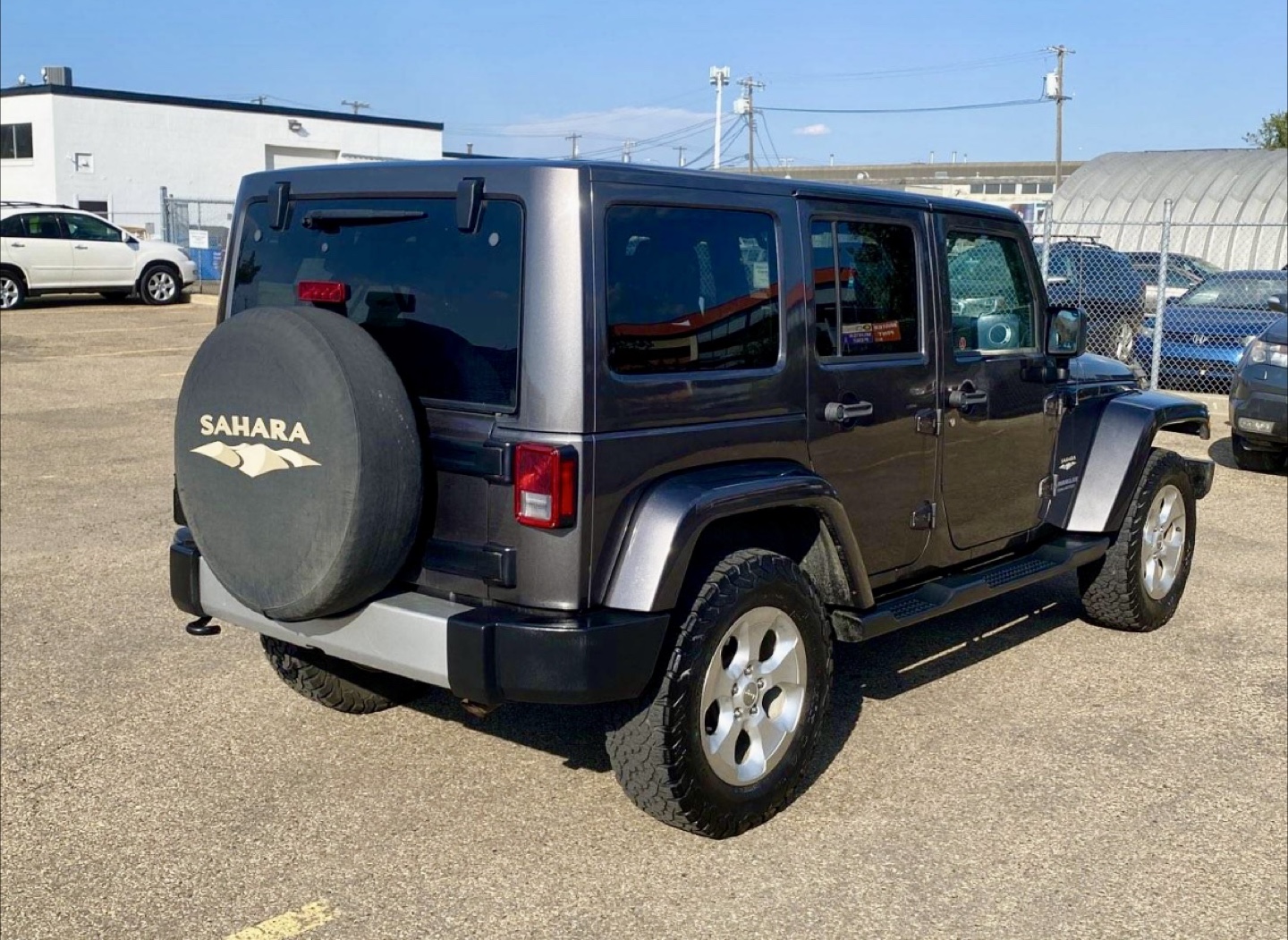 Jeep Wrangler Sahara Unlimited - photo 4