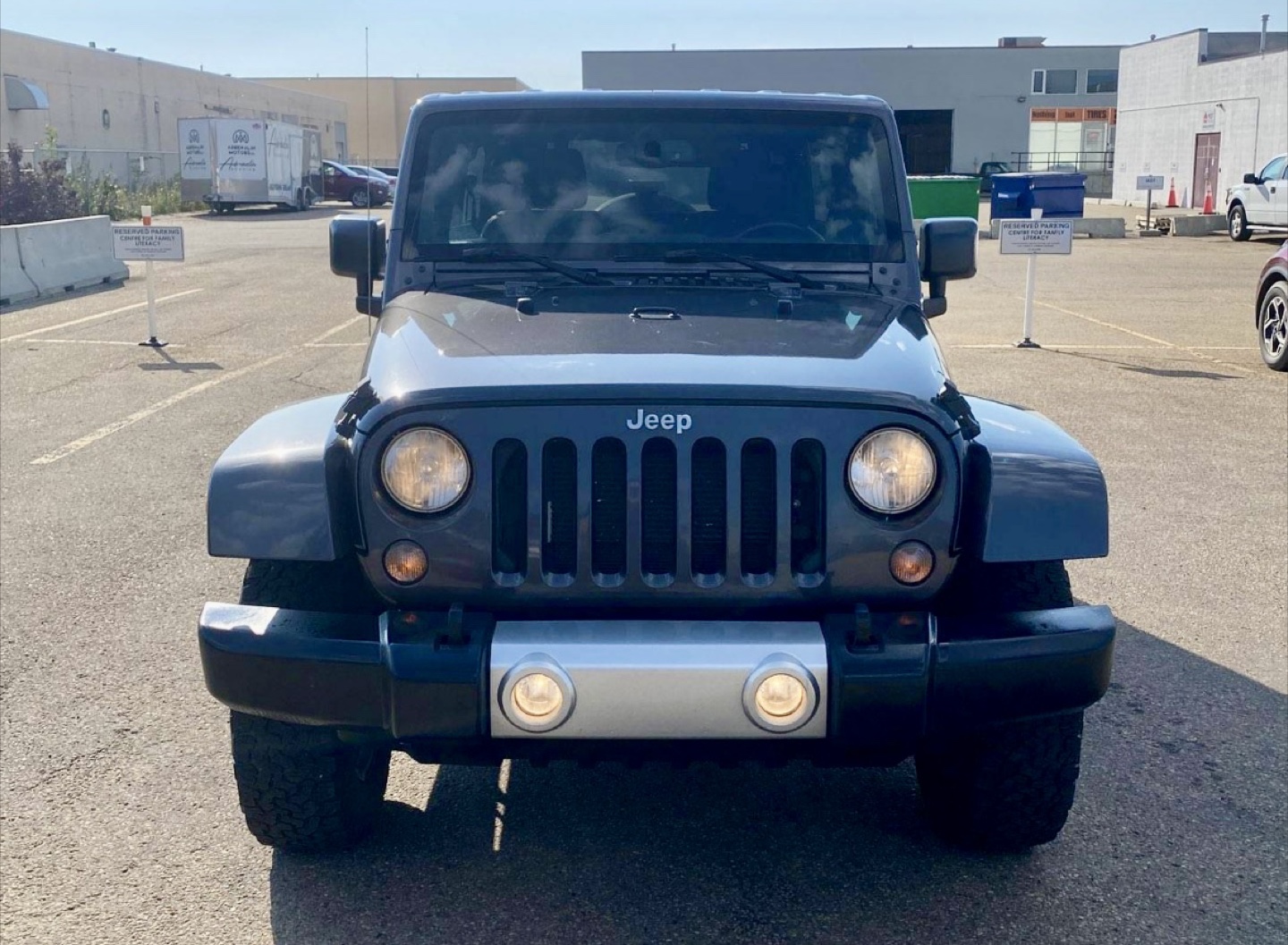 Jeep Wrangler Sahara Unlimited - photo 2