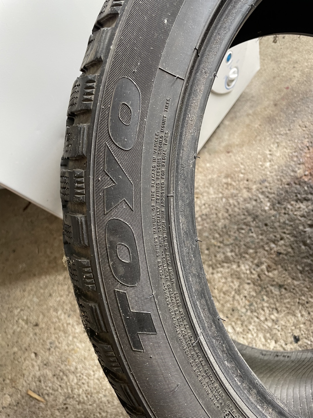 Toyo Observe G3-Ice Winter Tire 245/45R19 - photo 5
