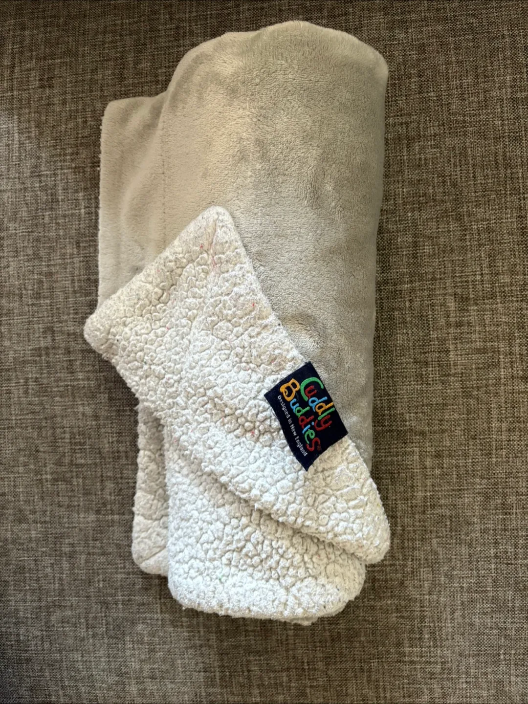 2 Cuddly Buddies Blanket - Grey & White image indicator(3)