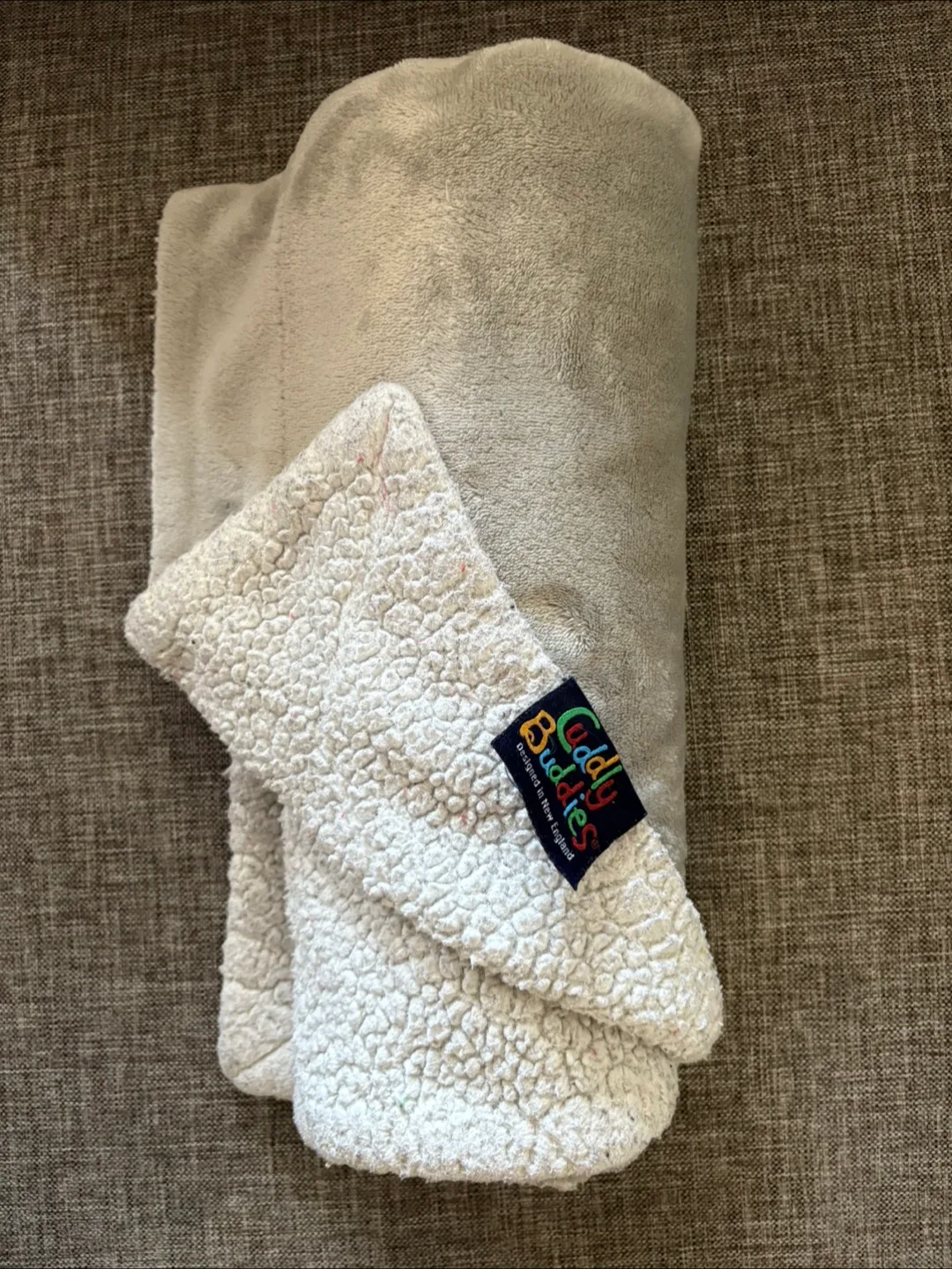 2 Cuddly Buddies Blanket - Grey & White image indicator(2)