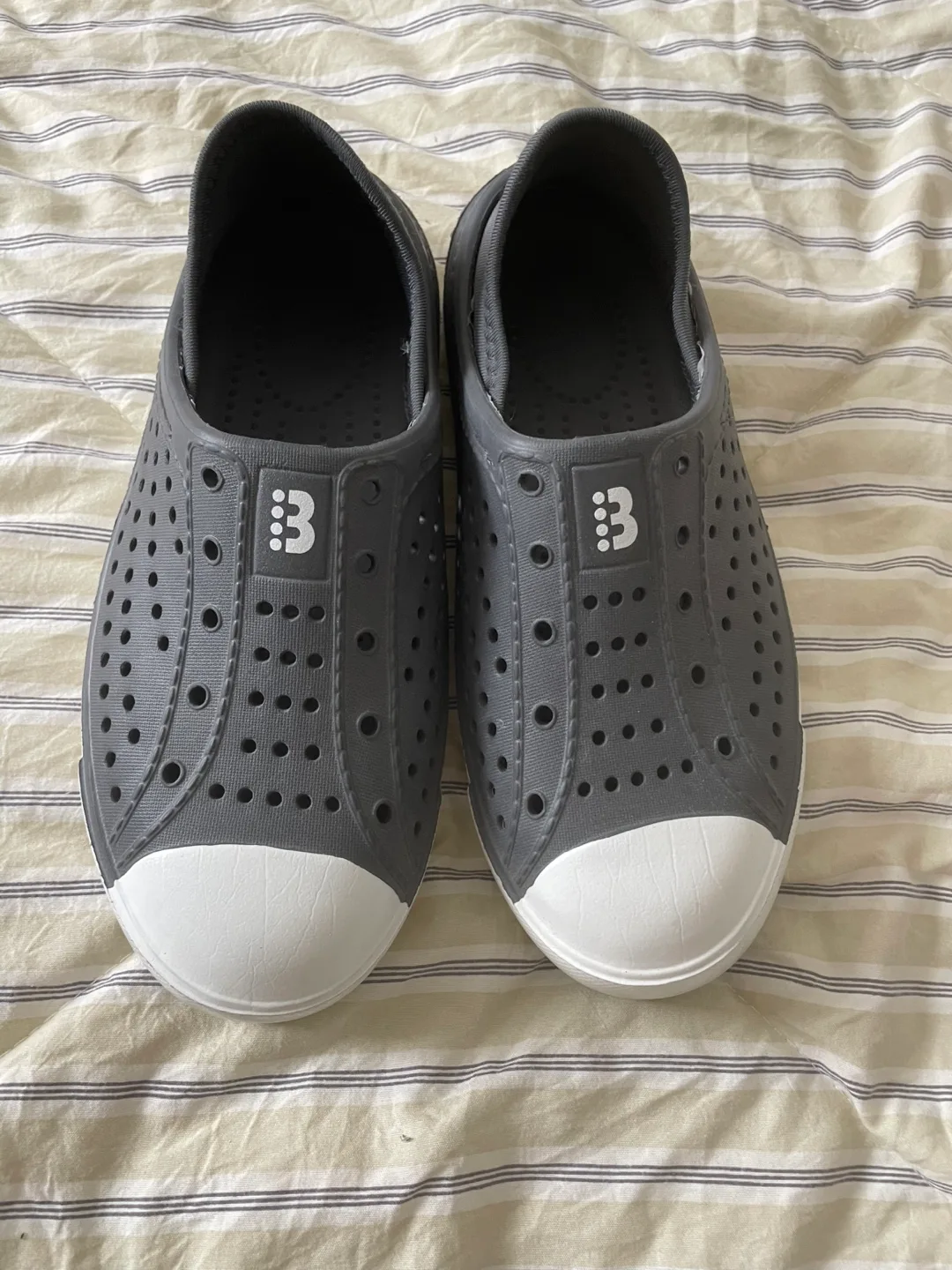 Bench Grey Slip-on Shoes - Size Y3 thumbnail