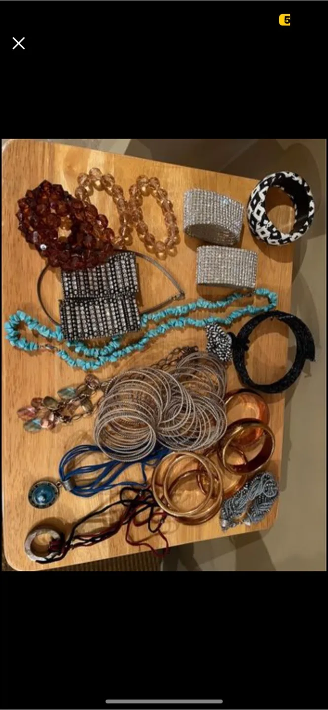 Assorted Jewellery Lot thumbnail