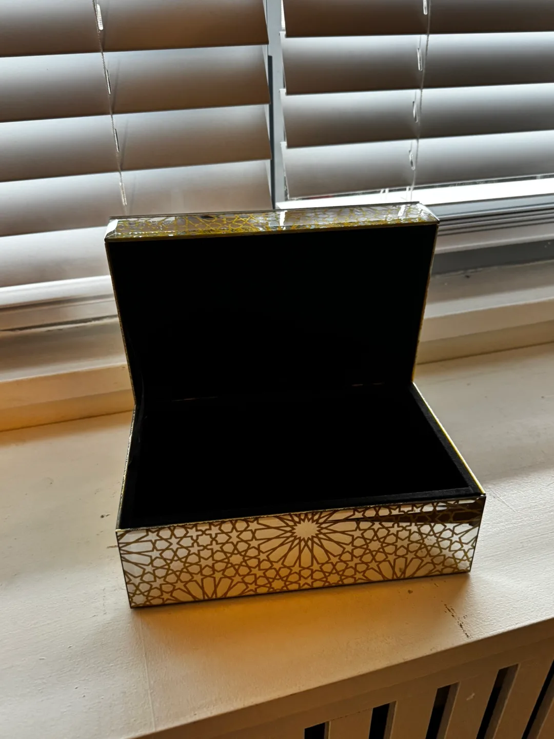 Decorative Boxes image indicator(3)