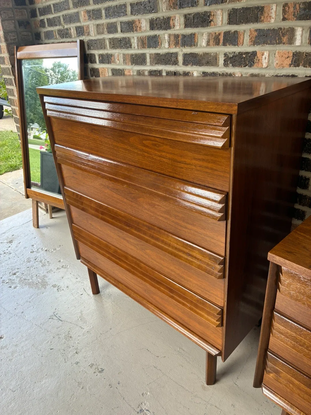 Mid-Century Modern Dresser Set image indicator(8)