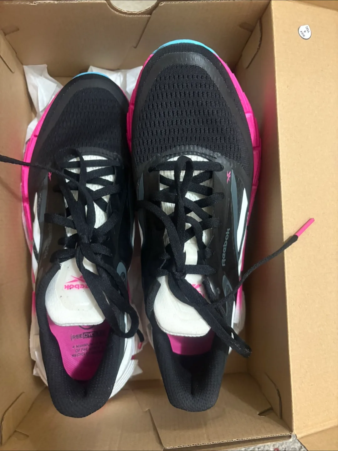 Reebok FloatZig 1 Black, Size 8.5 thumbnail