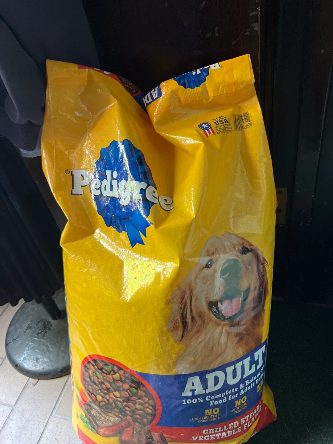 Pedigree Adult Grilled Steak & Vegetable Dog Food thumbnail