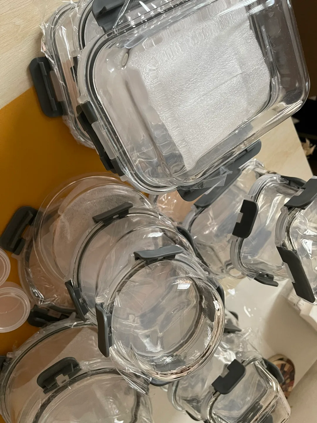 42pcs Glass Food Storage Containers with Lids (orig. $62) image indicator(2)