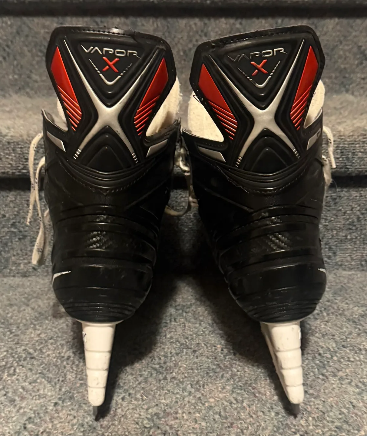 Bauer Vapor X Hockey Skates, youth size 6 image indicator(2)