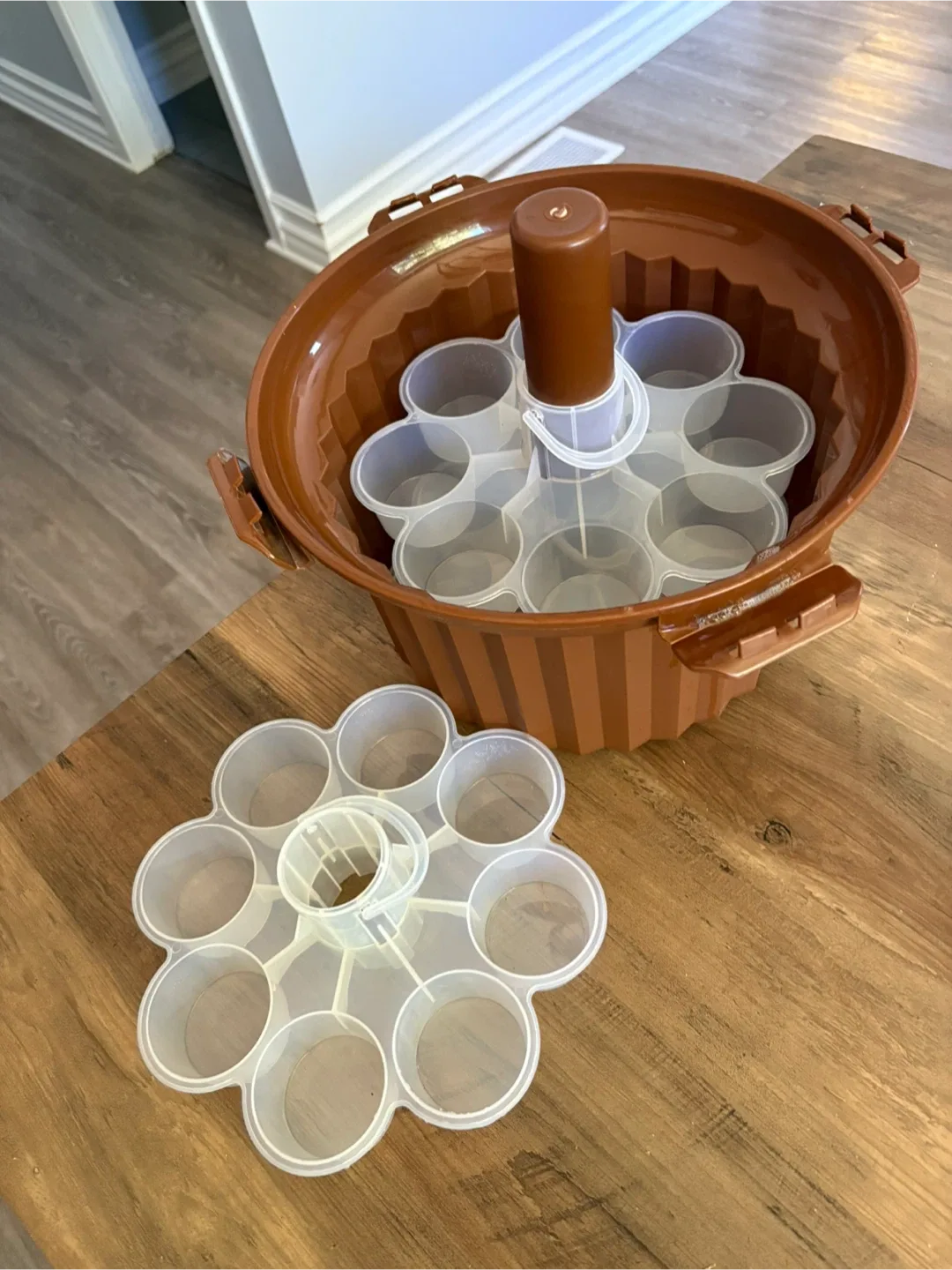 Cupcake Carrier with Lid & Inserts image indicator(2)