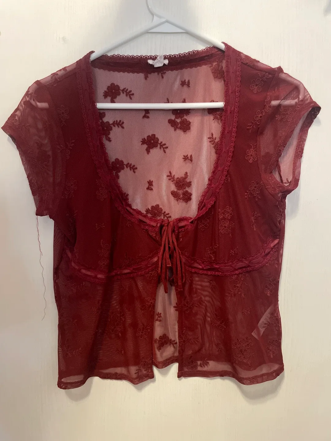 Burgundy Floral Lace Top M