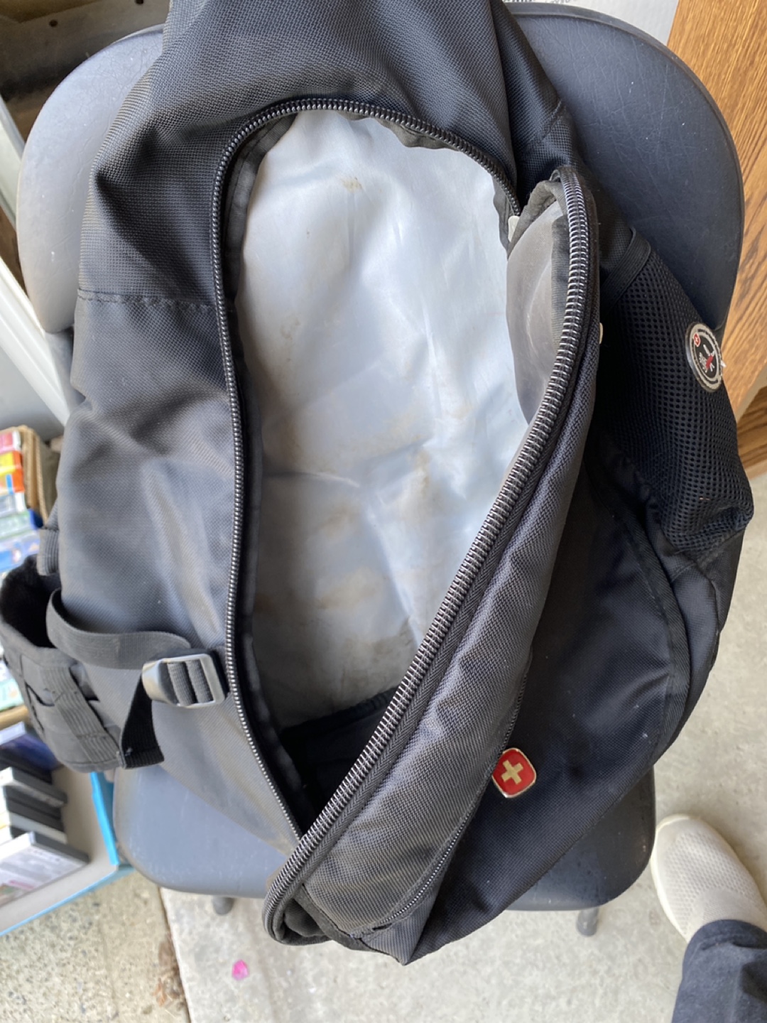 Swiss Gear Black Backpack - photo 3