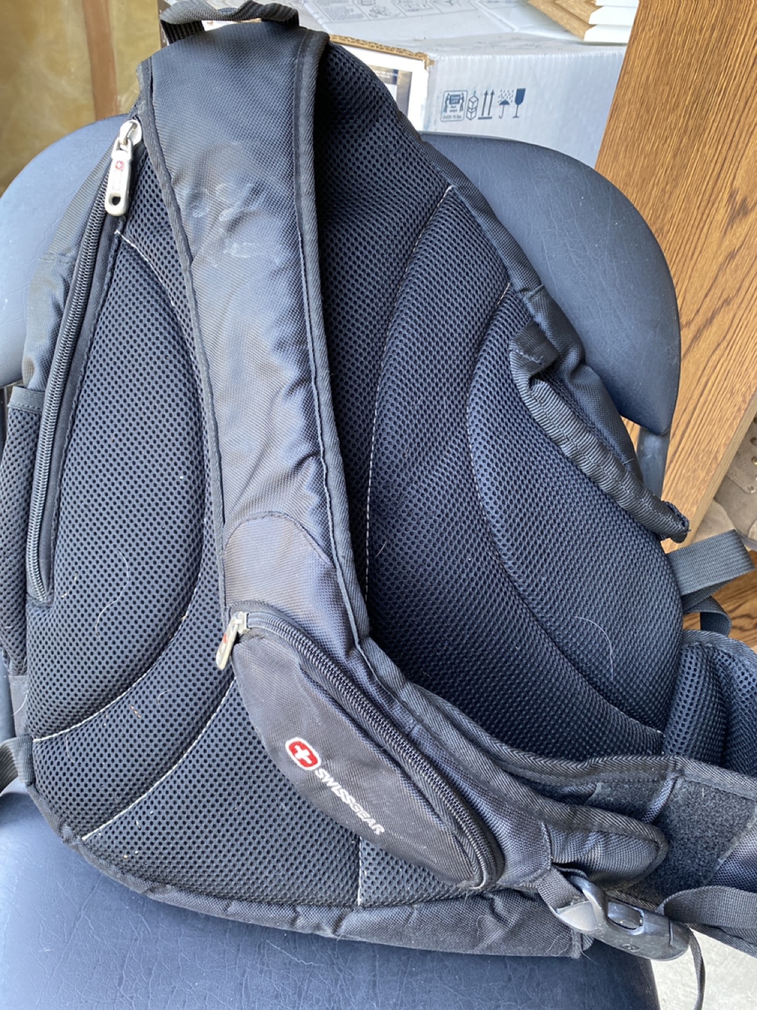 Swiss Gear Black Backpack - photo 2