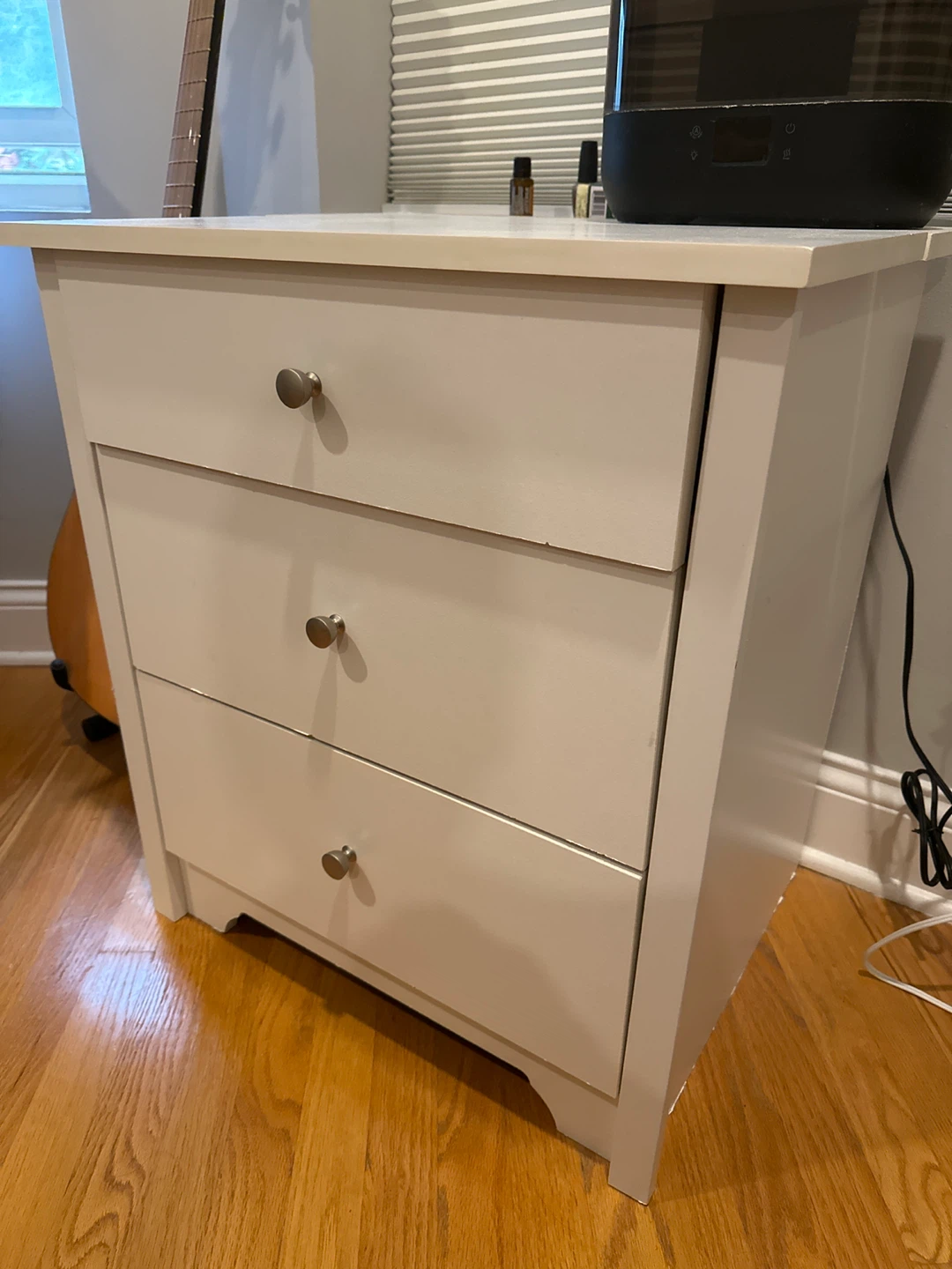 White 3-Drawer Nightstand