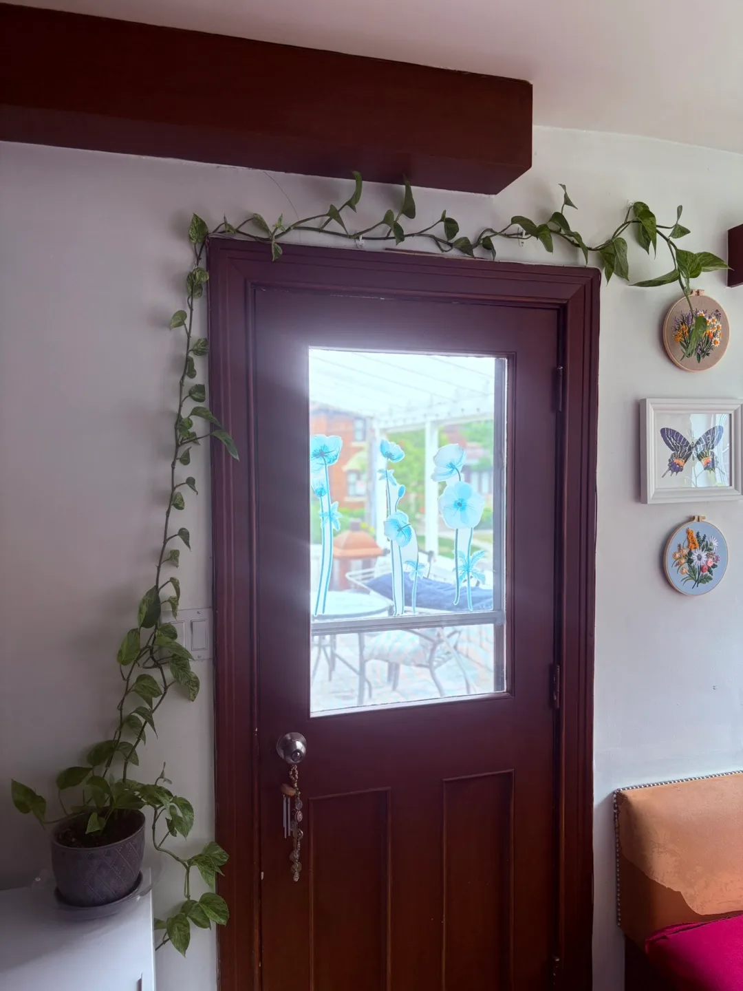 Potted Pothos Plant image indicator(2)