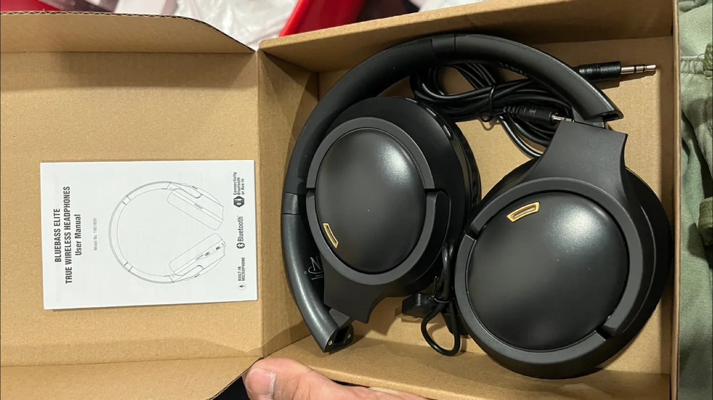 BlueBass Elite True Wireless Headphones thumbnail