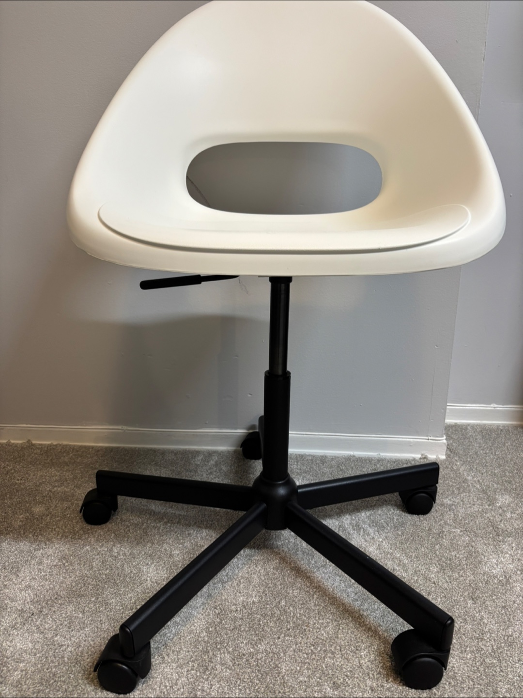 White Swivel Desk Chair - photo 2