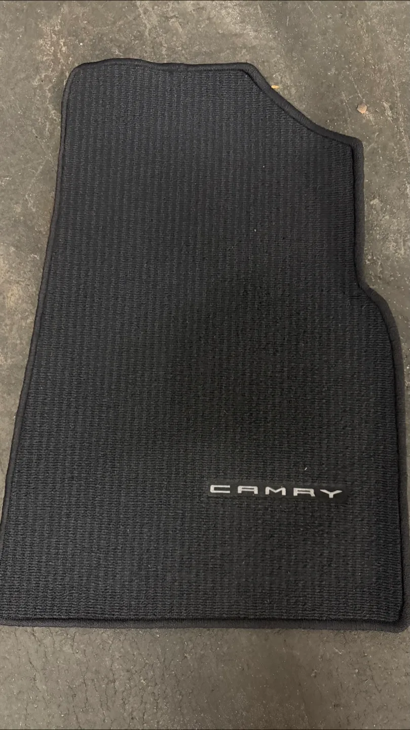Toyota Camry Black Floor Mats thumbnail