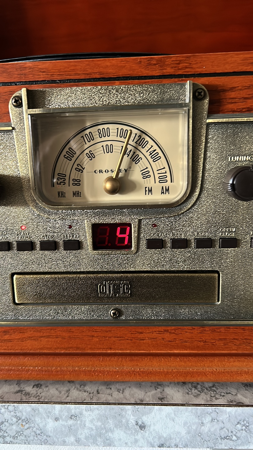 Crosley Turntable Radio CD Player Cassette Player - photo 3