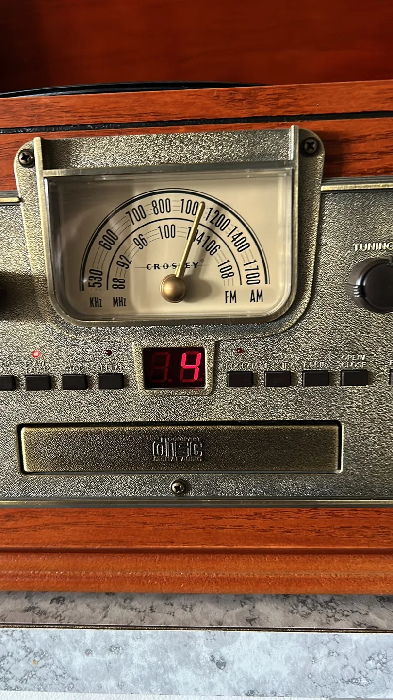 Crosley Turntable Radio CD Player Cassette Player image indicator(3)