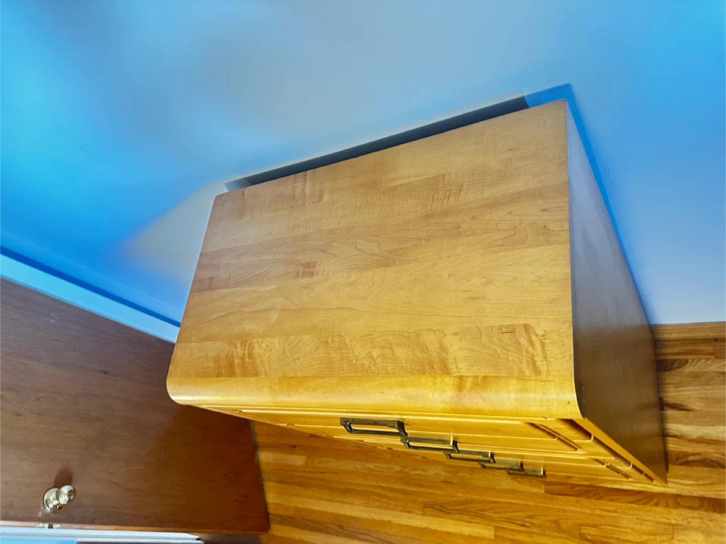 Wooden 5-Drawer Dresser image indicator(2)