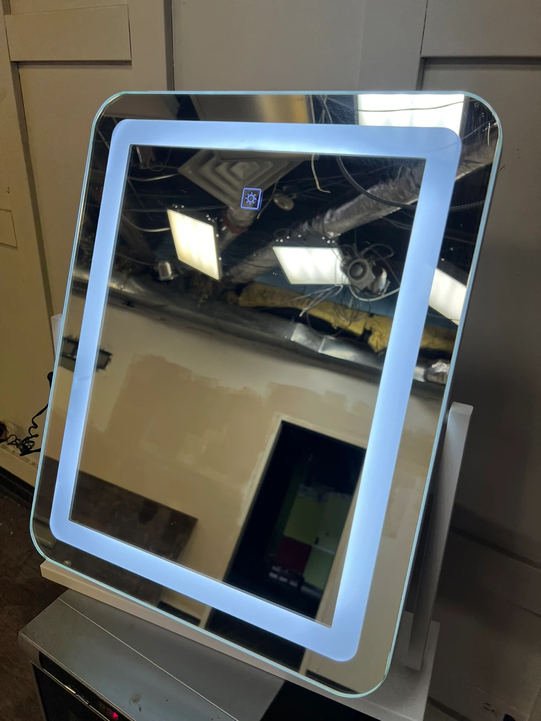 LED Lighted Vanity Mirror - photo 4