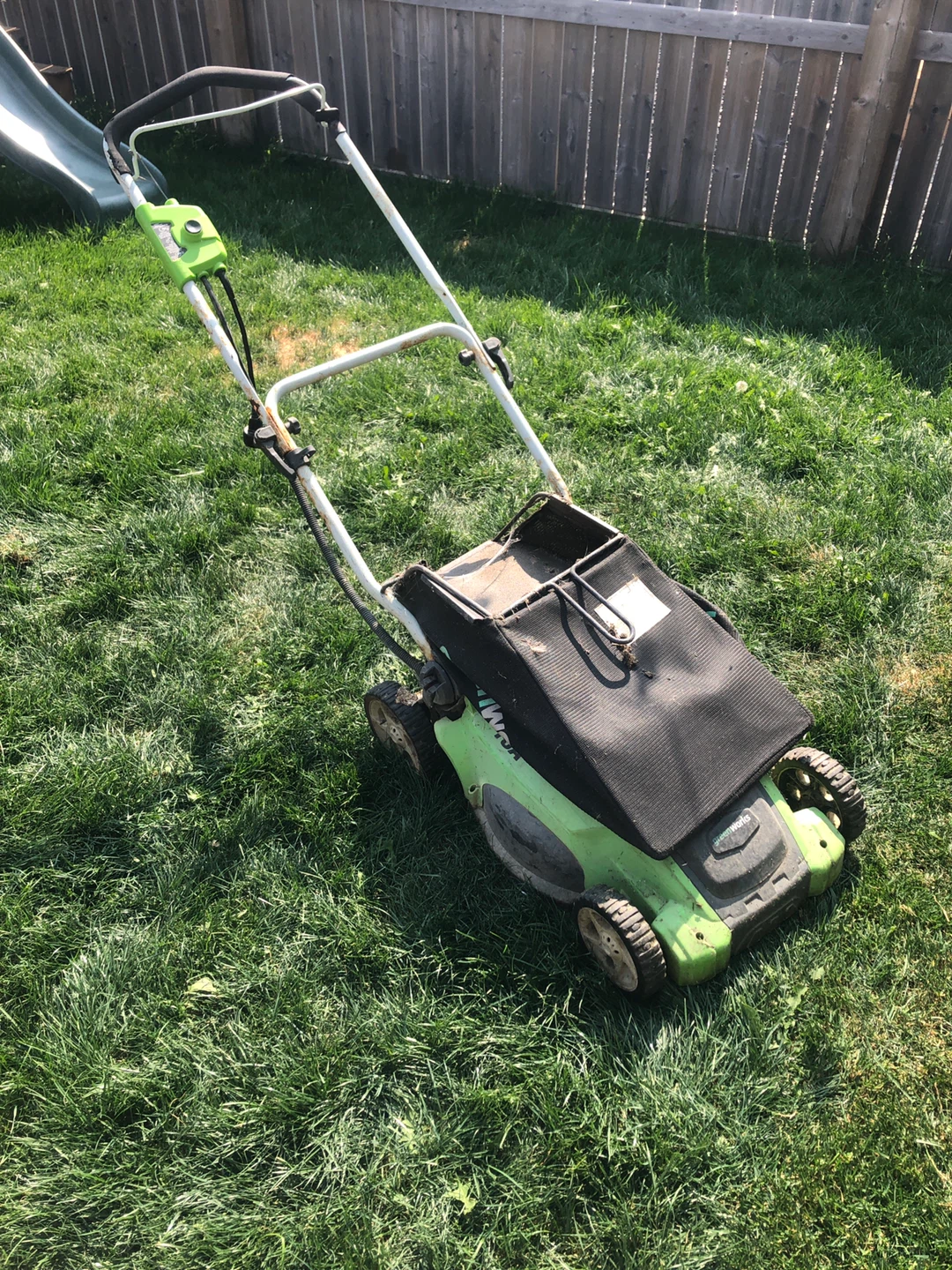Yardworks Electric Lawn Mower