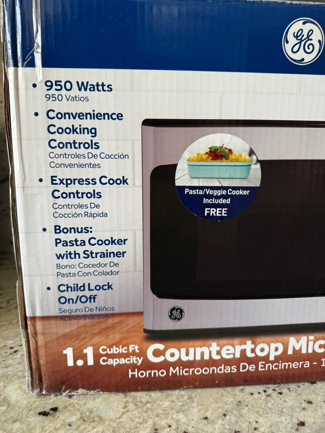 GE 1.1 Cu Ft Countertop Microwave Oven - New - photo 4