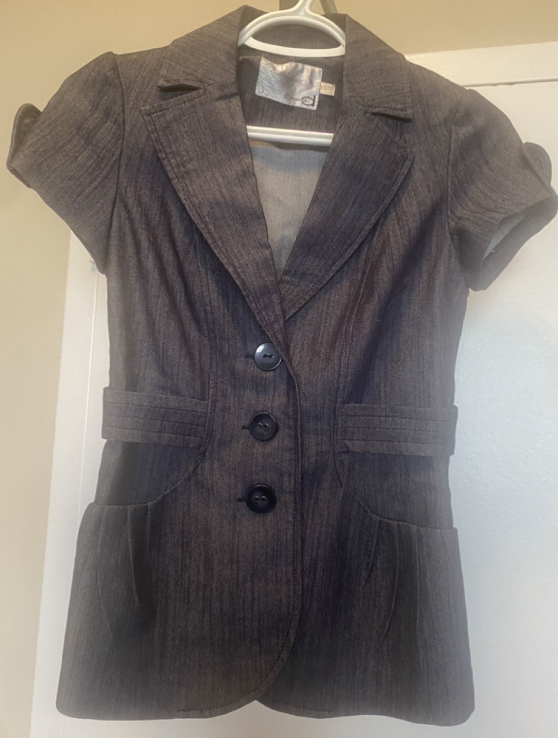 Dynamite XS/TP Short Sleeve Blazer 🥕