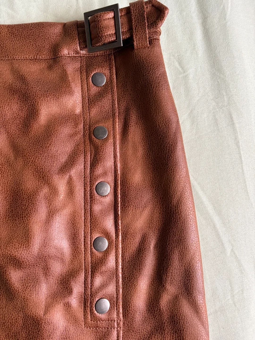 GG Jeans Brown Faux Leather Skirt - Size Small image indicator(2)