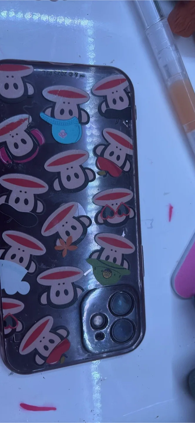 iPhone 12 need gone (offer ur best) broken back glass image indicator(3)