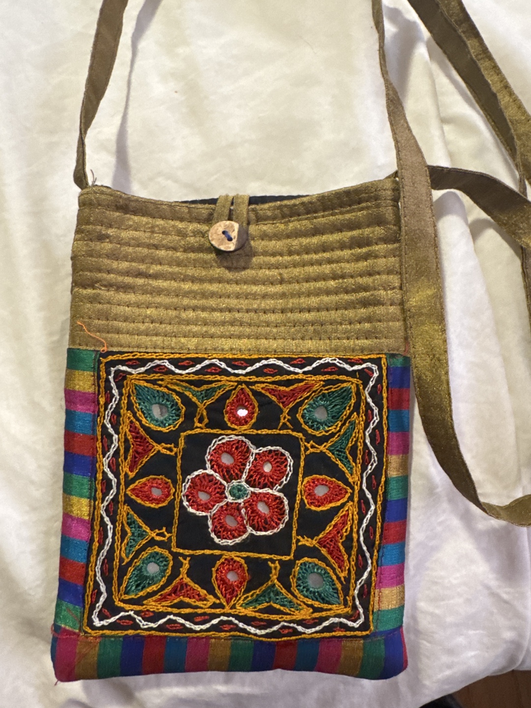 Free Handmade Embroidered Shoulder Bag collect carrot 🥕 +1