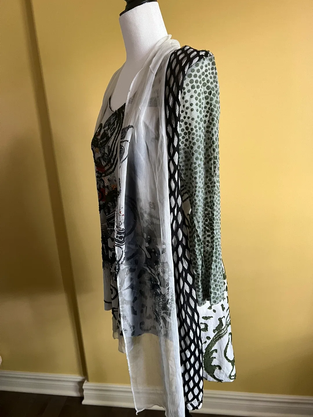 Clotheshead Tunic - NEW image indicator(4)