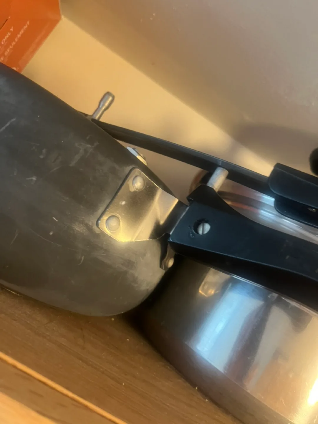 Stainless Steel Pressure Cookers each 20 image indicator(2)