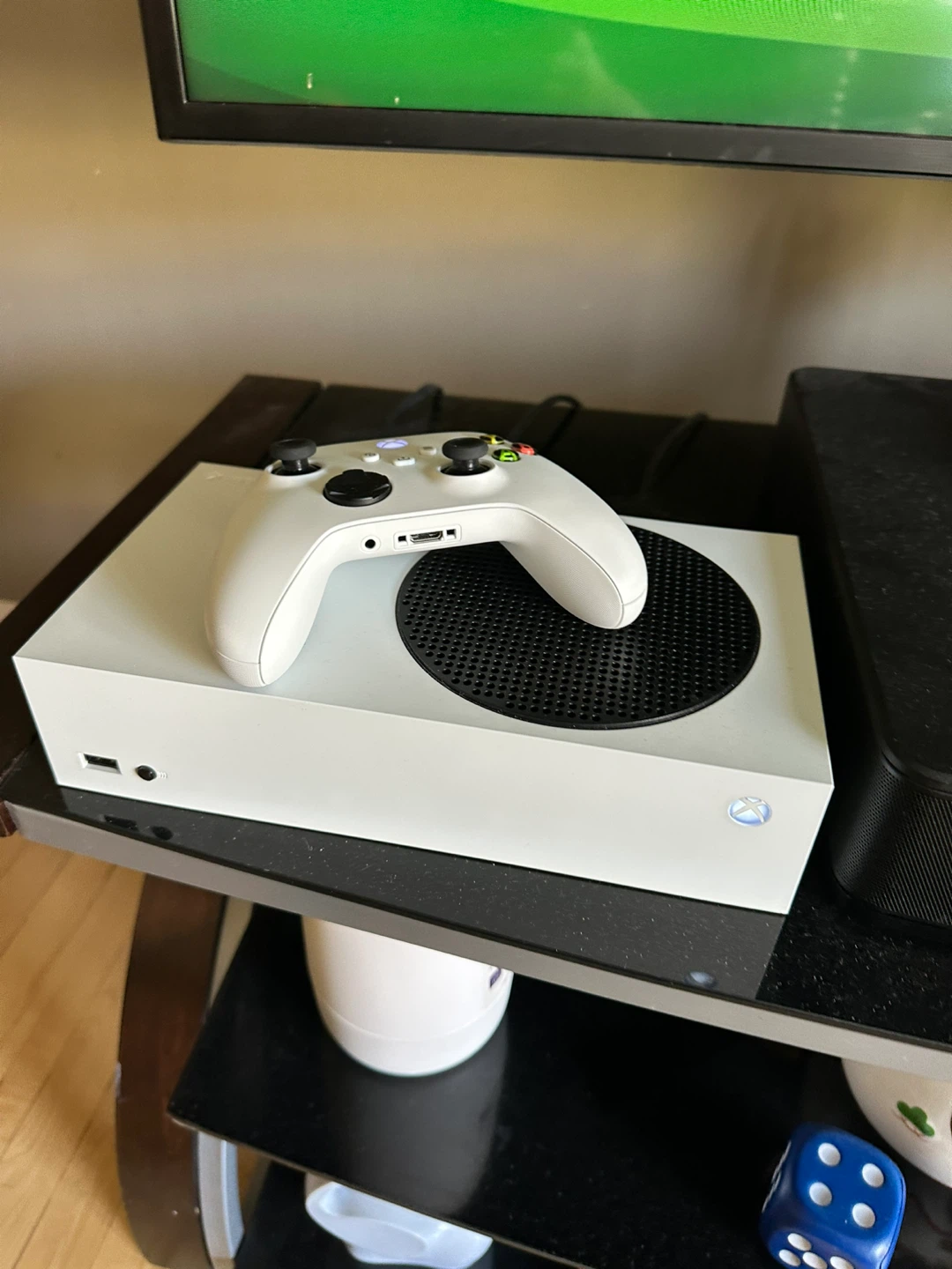 Xbox series S MINT CONDTION With recipt