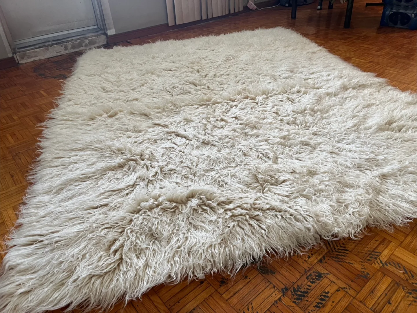 Flokati Cugina Wool Rug image indicator(2)