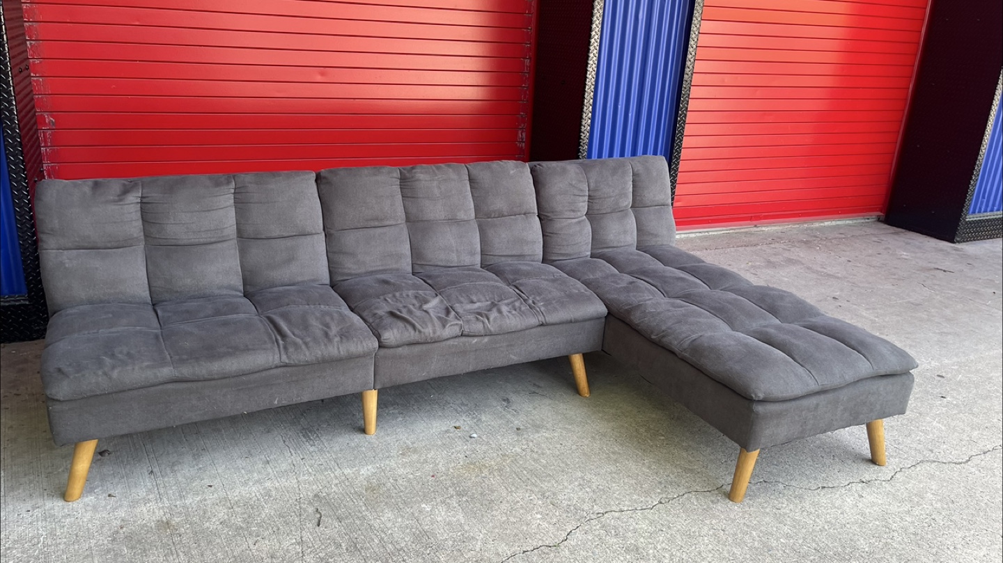 Gray sectional with adjustable headrest. Free local delivery - photo 2