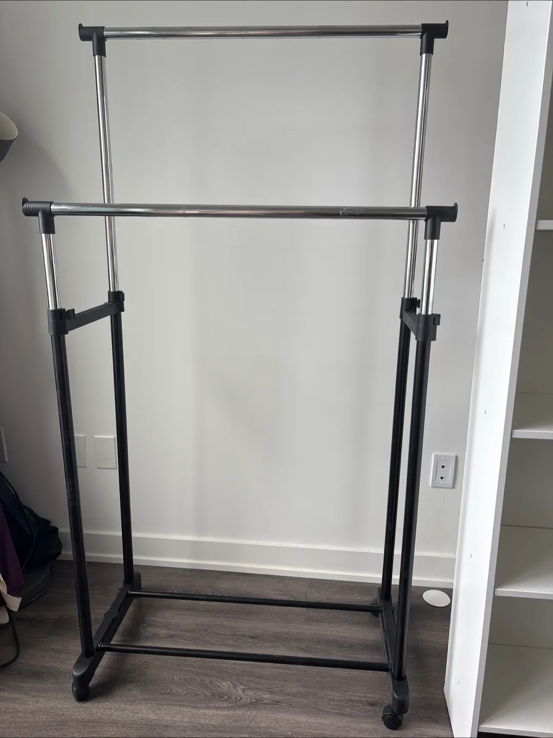 Adjustable Double Rod Clothing Rack